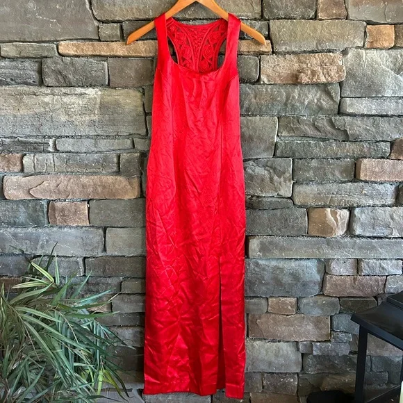 Jessica McClintock Gunne Sax VTG 90s
Cherry Red Satin Lace Back Slit Maxi Dress - Picture 2 of 9